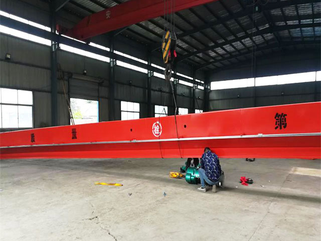 ld型電動(dòng)單梁橋式起重機(jī)