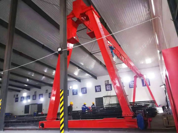 MH型電動葫蘆箱體式門式起重機